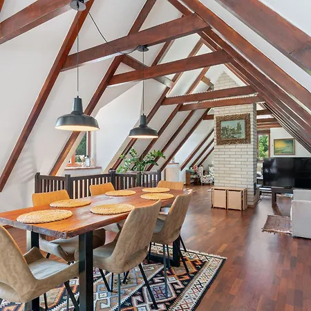 By Interhome